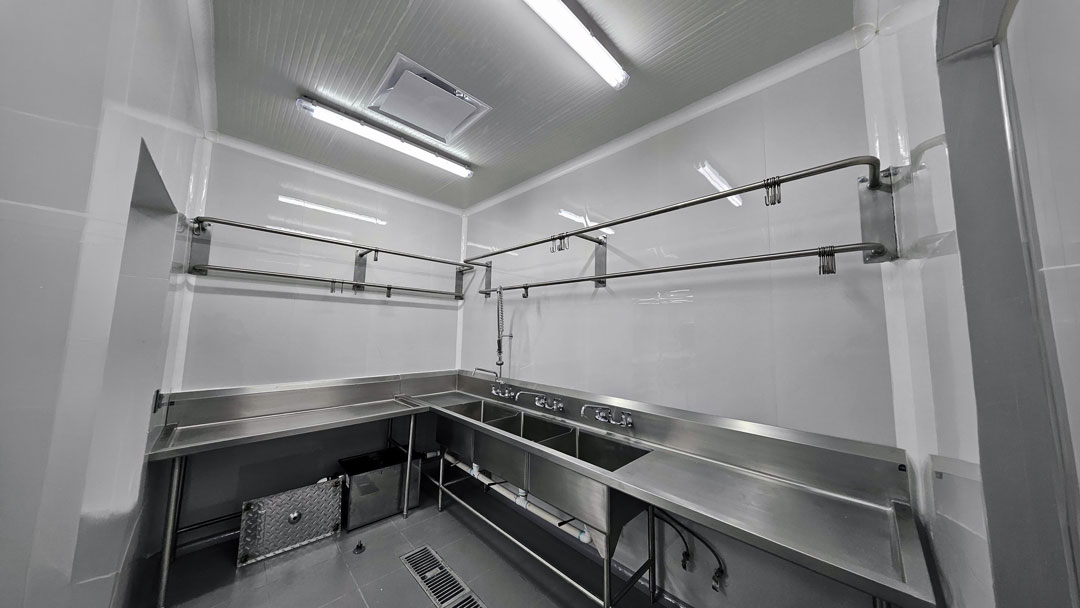 CalCode Cove Base Requirements: How to Guarantee Compliance on FRP Wall Panels in California